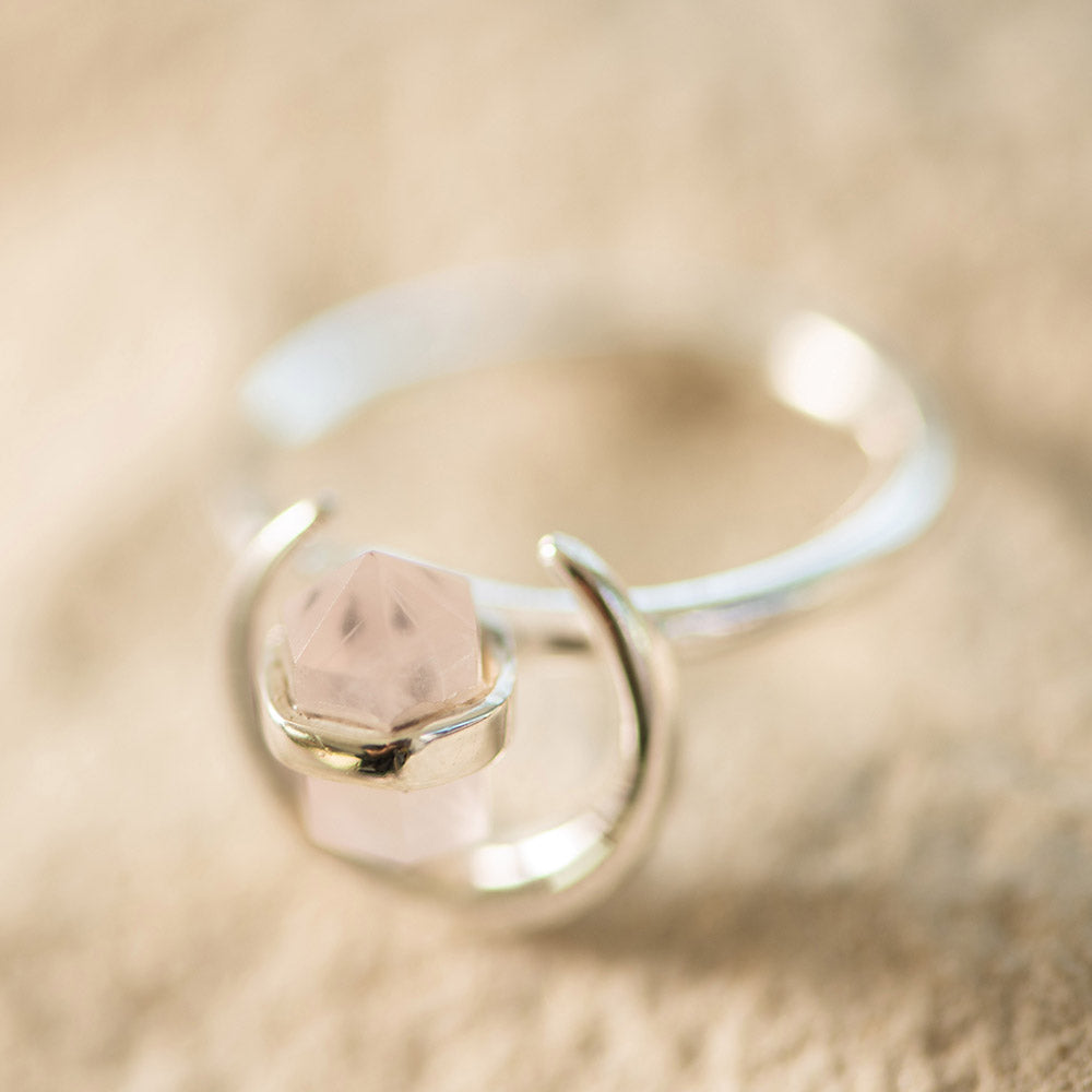 Double Point Rose Quartz Ring